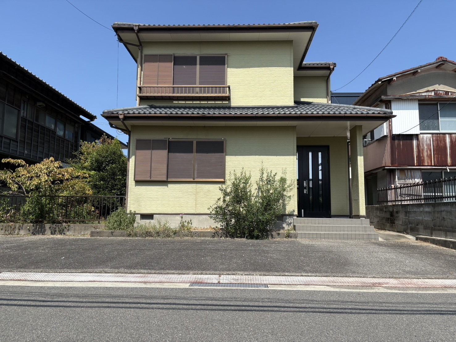 徳島市　山城町　2階建　3SLDK