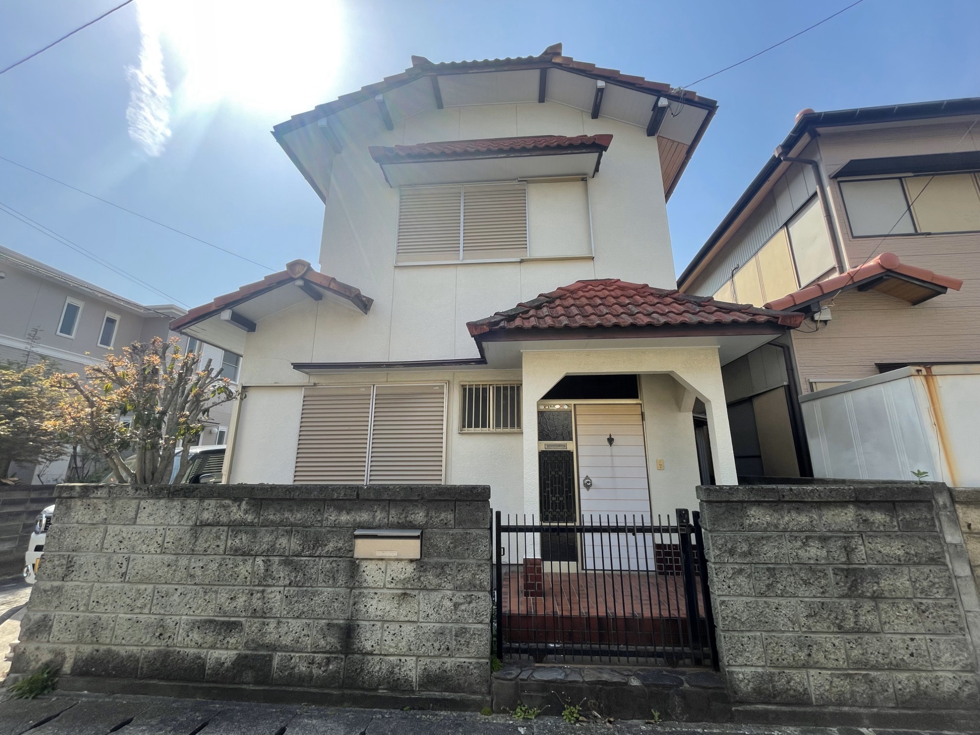 徳島市　南昭和町五丁目　2階建　4DK